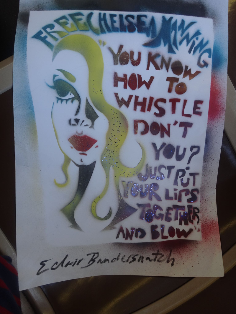 Illustration for article titled Eclair Bandersnatch: Street Artist for the Snowden Age
